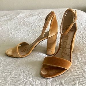 Sam Edelman Yaro Block Heel in Golden Suede